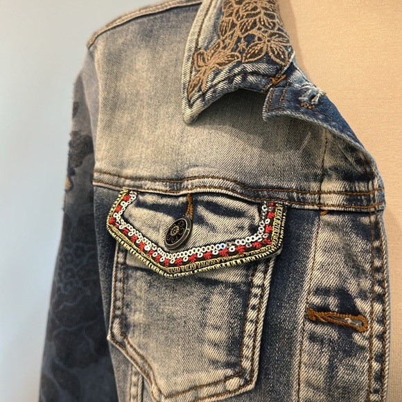 Desigual Denim Embroidered Embellishment jacket. Size 38 - Picture 2 of 9